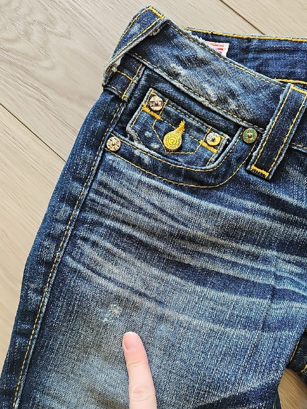 Y2K True Religion Low Rise Billy Skull Tab Roses Jeans, Sz 23 - Picture 8 of 16